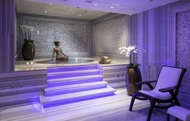 Jacuzzi at Stella Spa